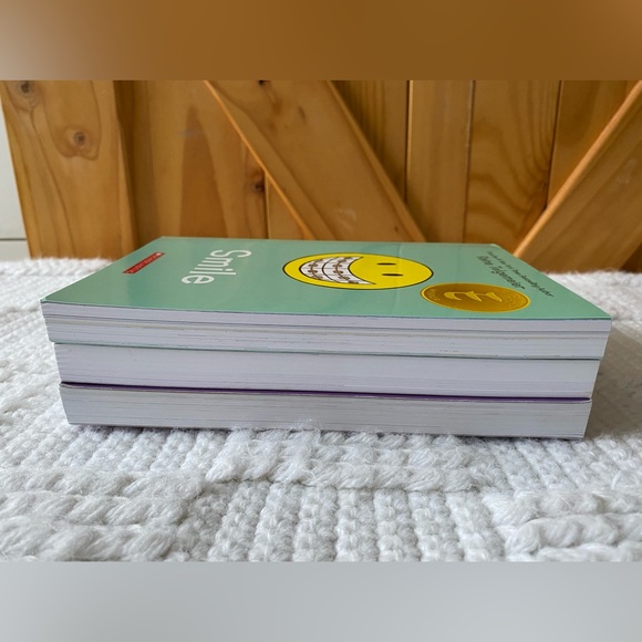 NEW 3 Graphic Novels By Raina Telgemeirer - Picture 11 of 11